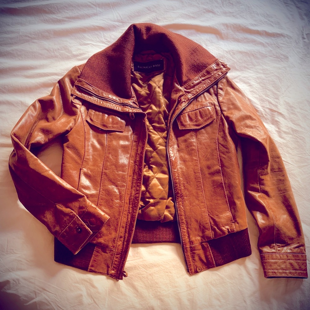 LEATHER BOMBER JACKET